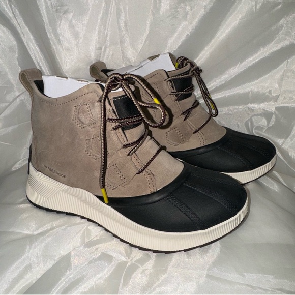 Sorel - Out N about III Classic WP size 5W shoes - Picture 3 of 10